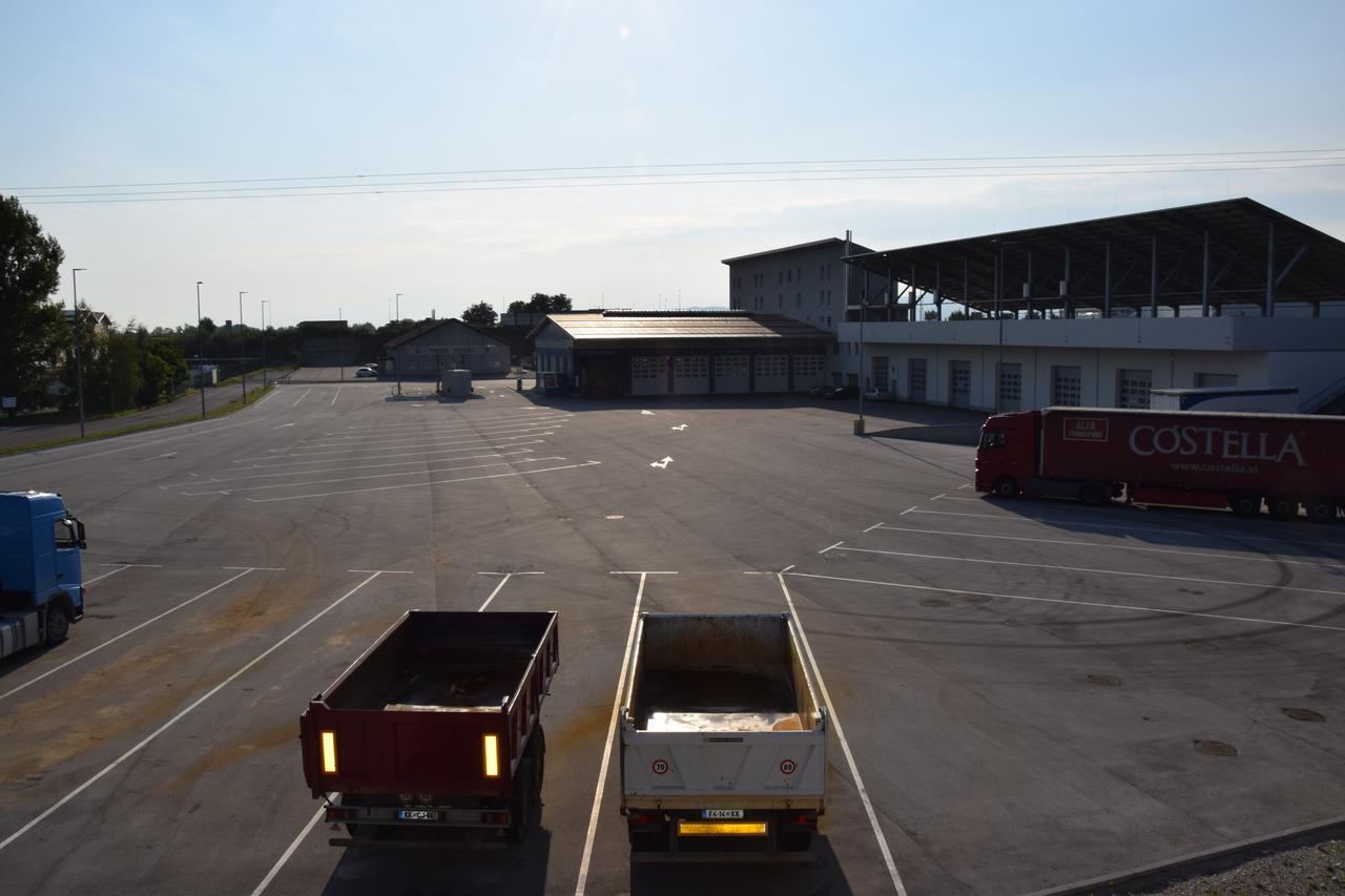 Daka Prenocisce Motel Velika Vas pri Krškem Exterior foto