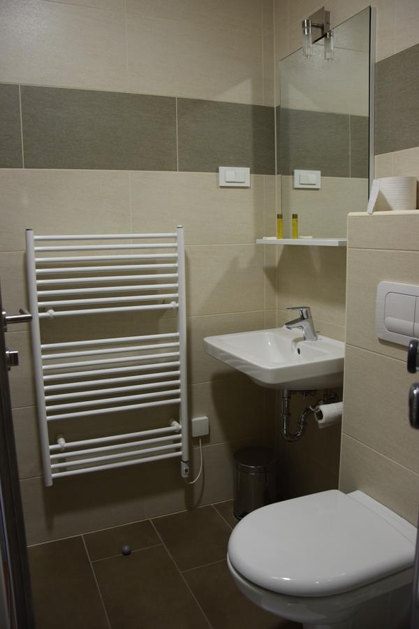 Daka Prenocisce Motel Velika Vas pri Krškem Exterior foto