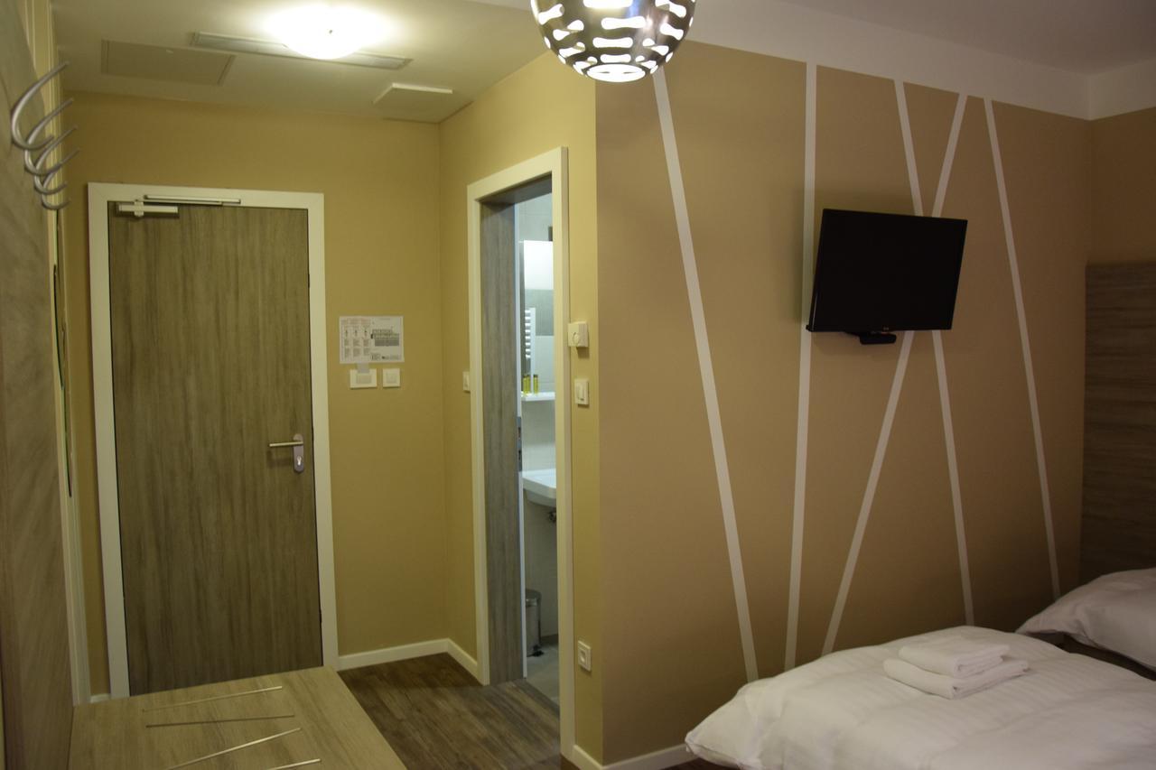 Daka Prenocisce Motel Velika Vas pri Krškem Exterior foto